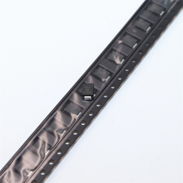 Innbyggt hringrásardíóða SMBJ15CA